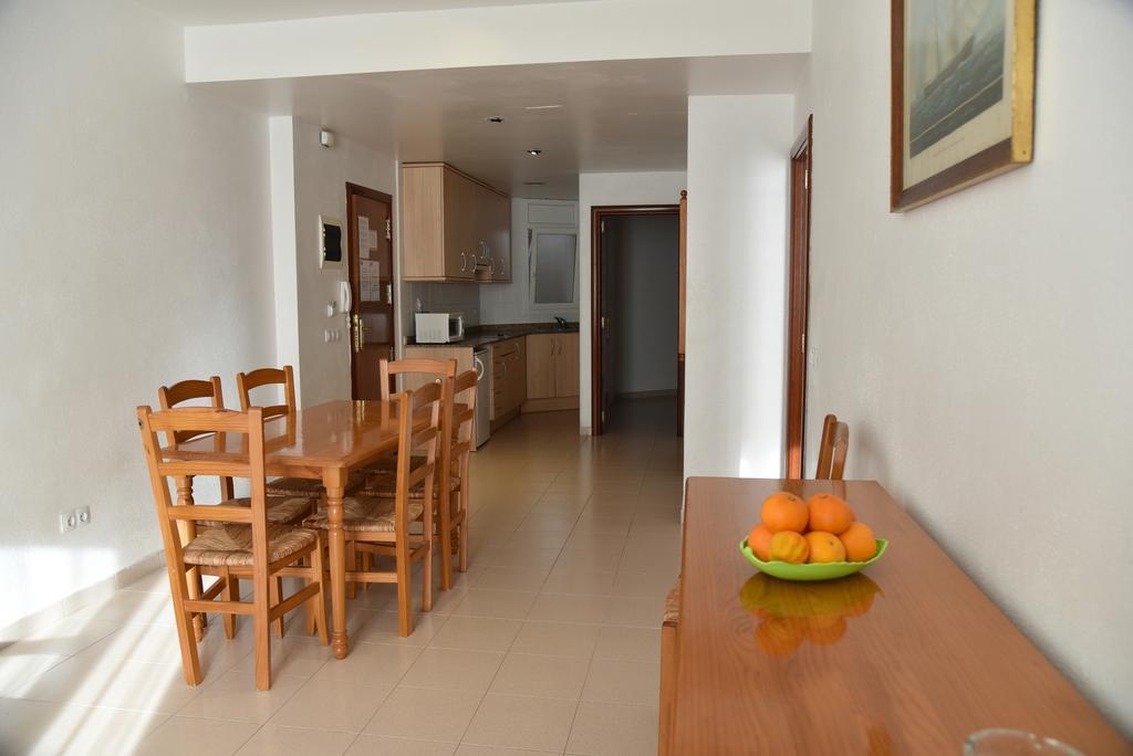 Apartamentos Ar Dosjoimi Lloret de Mar Kültér fotó