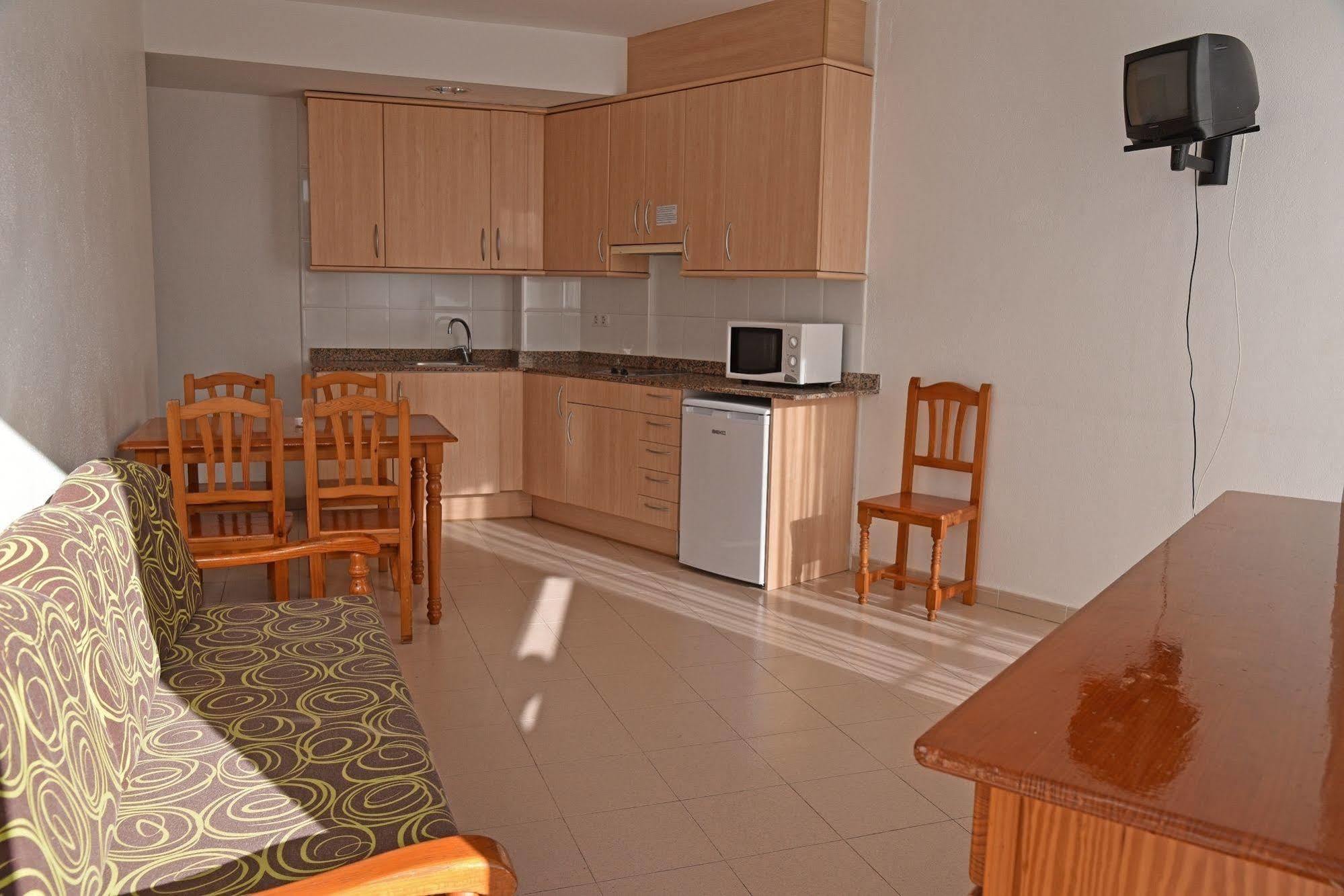 Apartamentos Ar Dosjoimi Lloret de Mar Kültér fotó