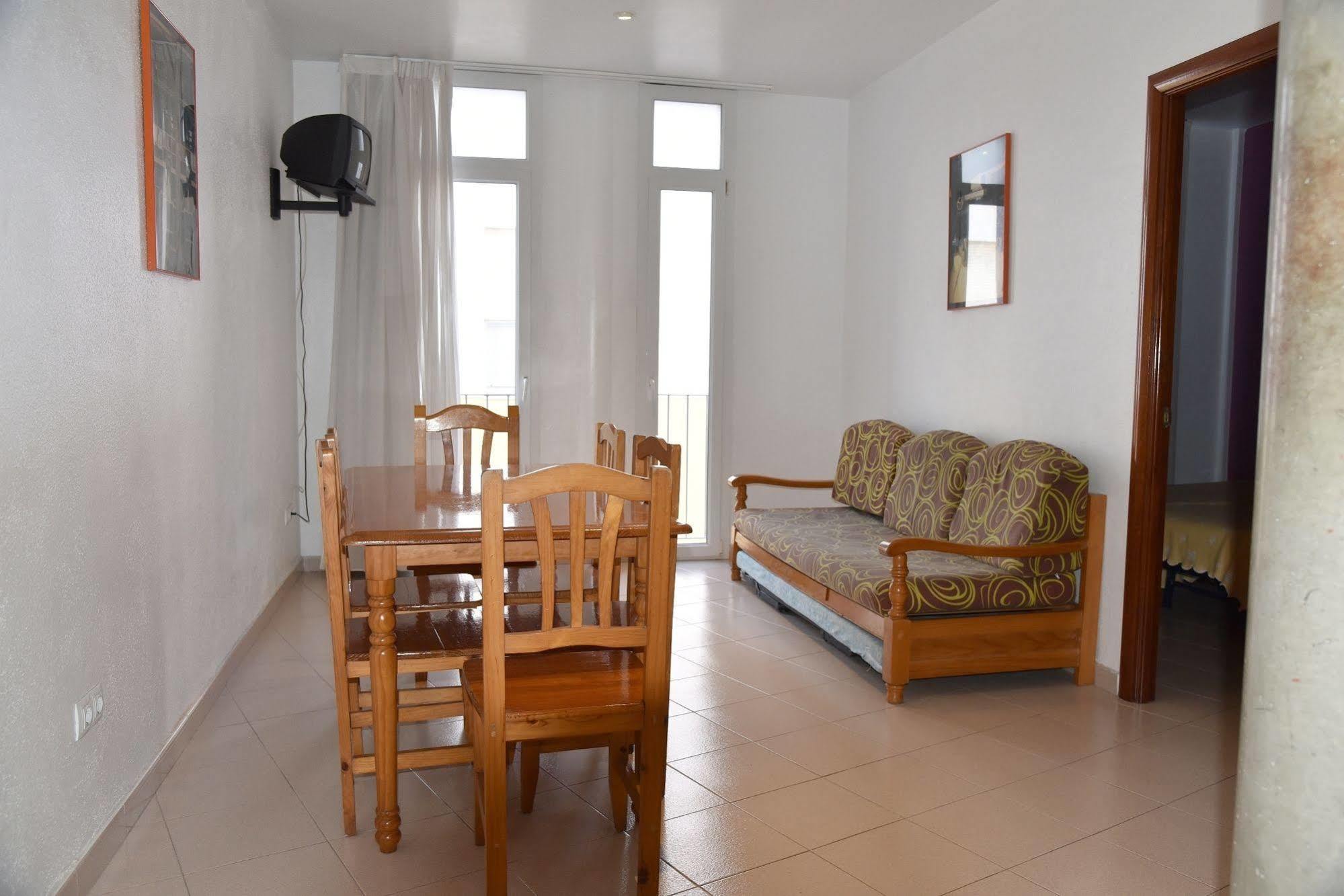 Apartamentos Ar Dosjoimi Lloret de Mar Kültér fotó