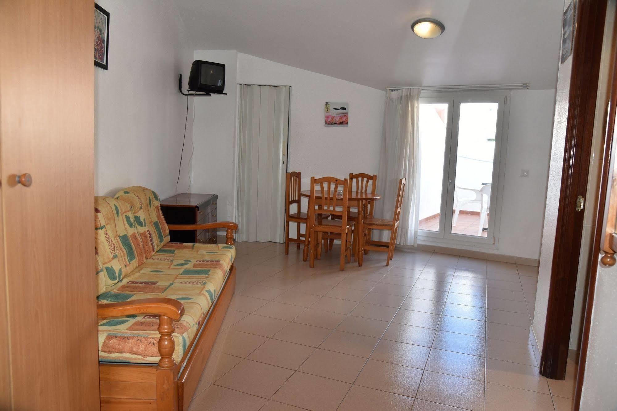 Apartamentos Ar Dosjoimi Lloret de Mar Kültér fotó